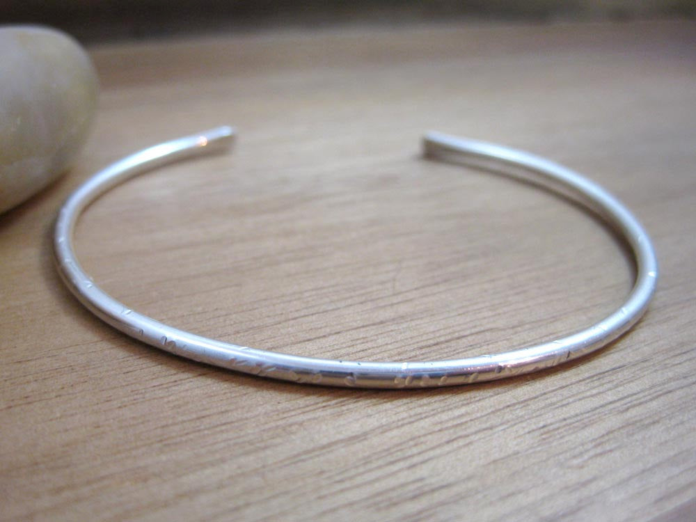 Hammered Sterling Silver Handmade Cuff Bracelet, Minimalist Simple Shiny  Silver 1/4 inch Wide, 6 1/2 long, Thick and Solid, Gift for Her